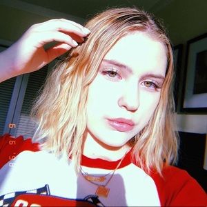 Meet your Posher, Camille